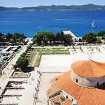 Apartment Beach Front Apartment In Zadar With Swimming Pool