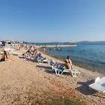 Beach Front Apartment In Zadar With Swimming Pool Apartment *