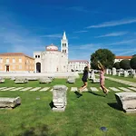 Beach Front Apartment In Zadar With Swimming Pool Apartment