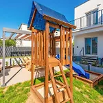 Apartment Beach Front Apartment In Zadar With Swimming Pool *