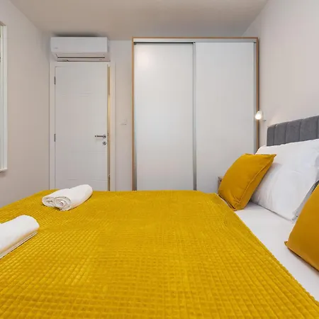 2 Bedroom Awesome Apartment In Zadar *