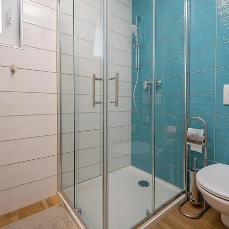 Διαμέρισμα Beach Front Apartment In Zadar With Swimming Pool Ζαντάρ