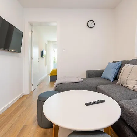 Apartamento 2 Bedroom Awesome Apartment In Zadar