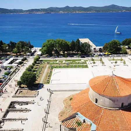 Διαμέρισμα Beach Front Apartment In Zadar With Swimming Pool