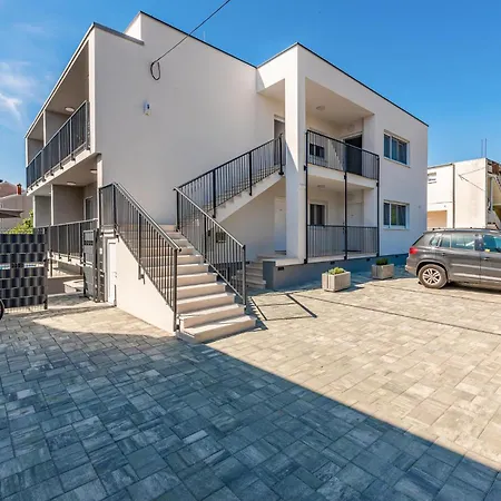 Beach Front Apartment In Zadar With Swimming Pool * Ζαντάρ
