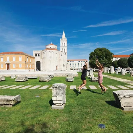 Beach Front Apartment In Zadar With Swimming Pool Διαμέρισμα
