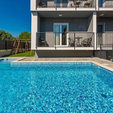 Beach Front Apartment In Zadar With Swimming Pool * Ζαντάρ